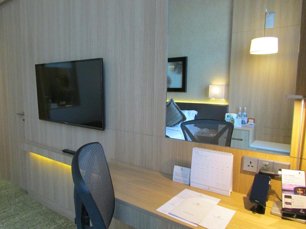 Momentus Hotel Alexandra Singapore Esterno foto